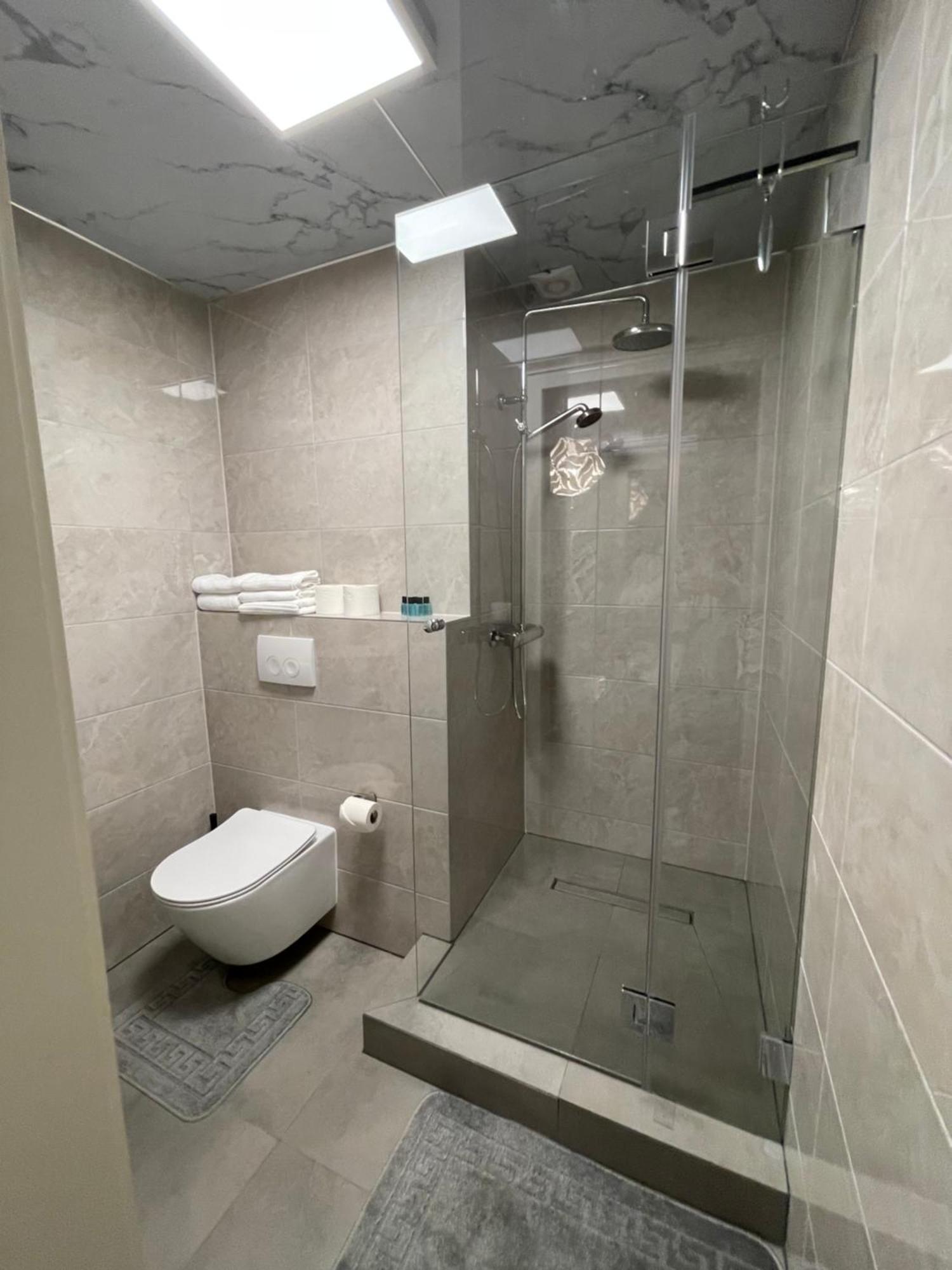 Homestay Deluxe In *