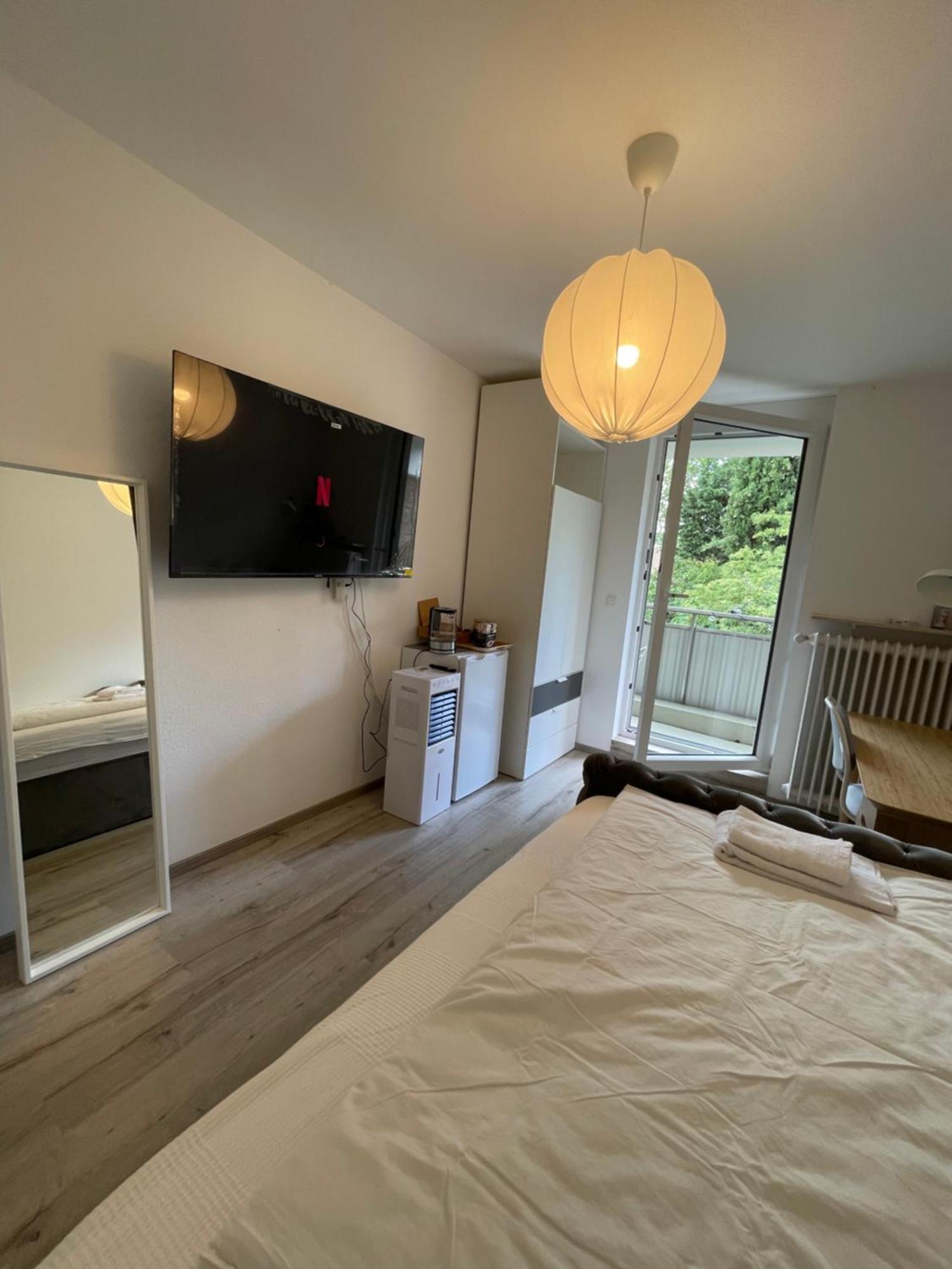 Deluxe In Bonn